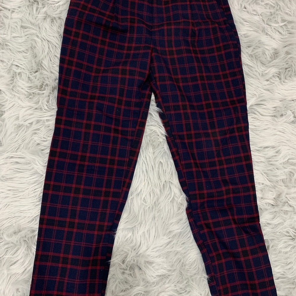 Plaid pants. (Navy blue, red, black)
